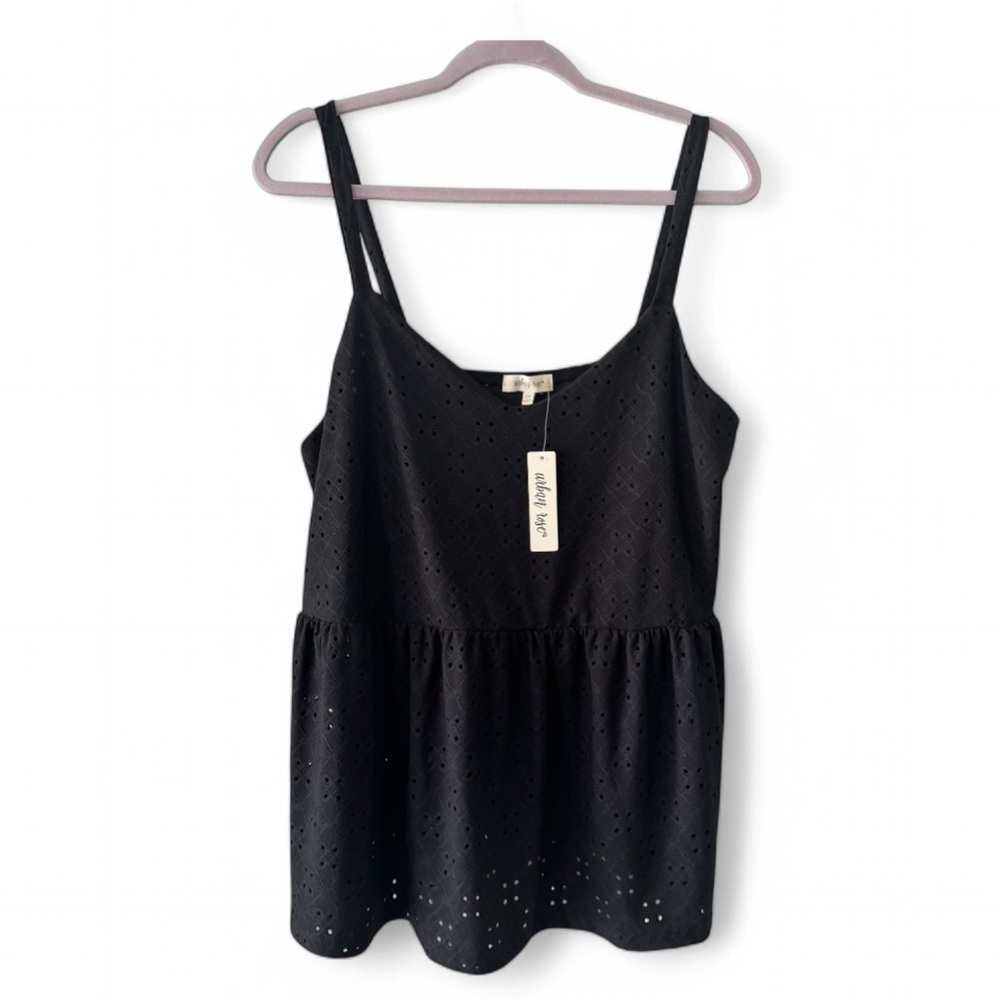 Urban Rose Black Eyelet Tank Top NWT Women’s Size 2X
